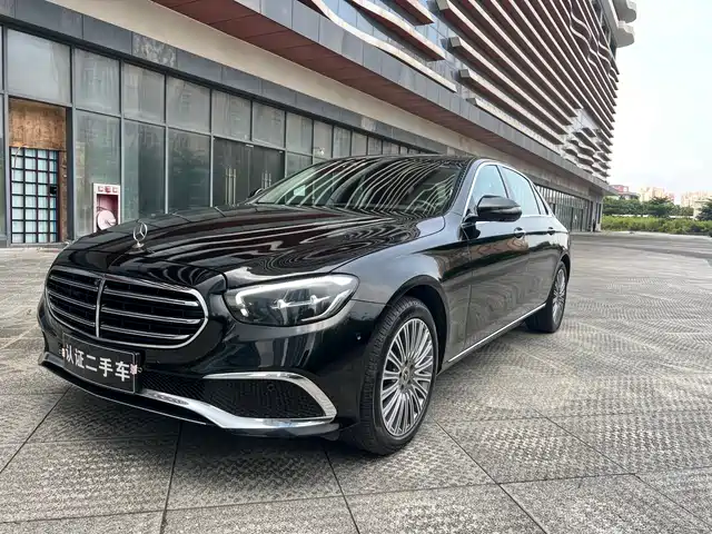 MERCEDES-BENZ E CLASS