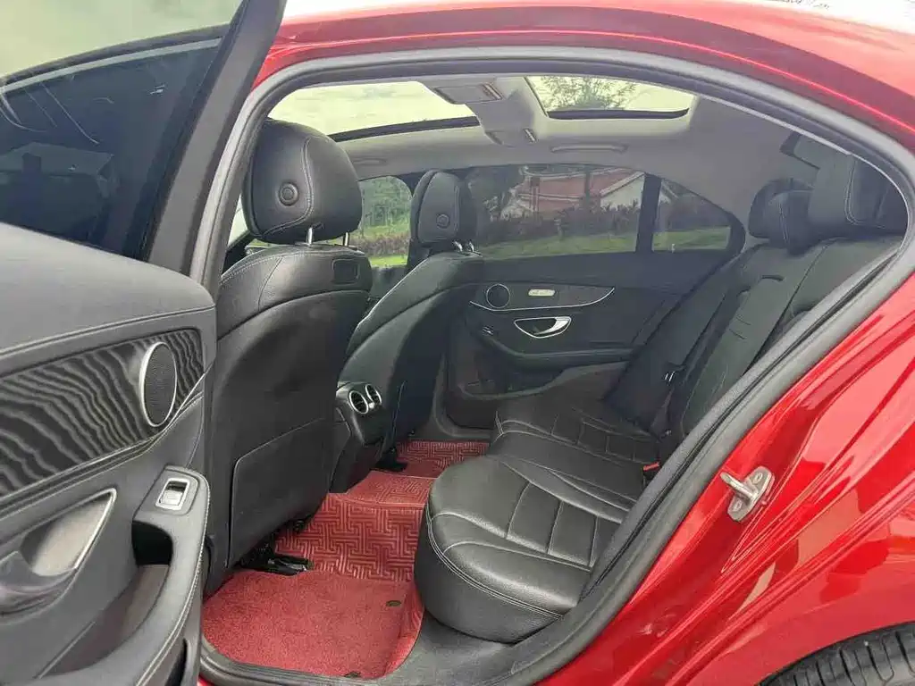 Mercedes-Benz C-Class — миниатюра 9