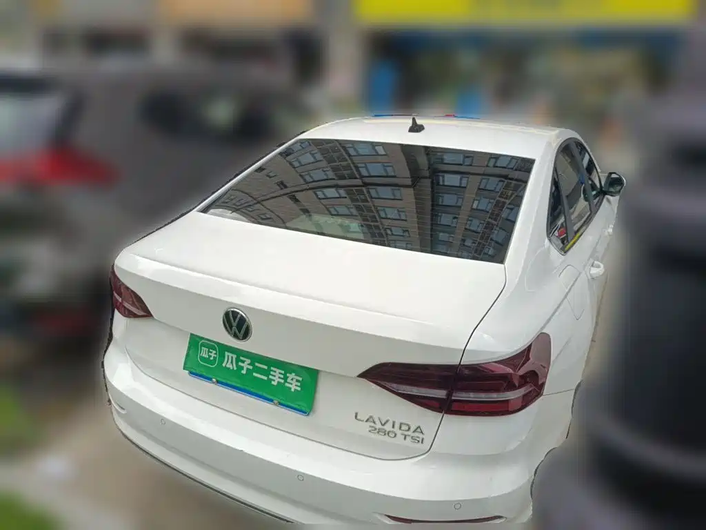 Volkswagen Lavida — миниатюра 5