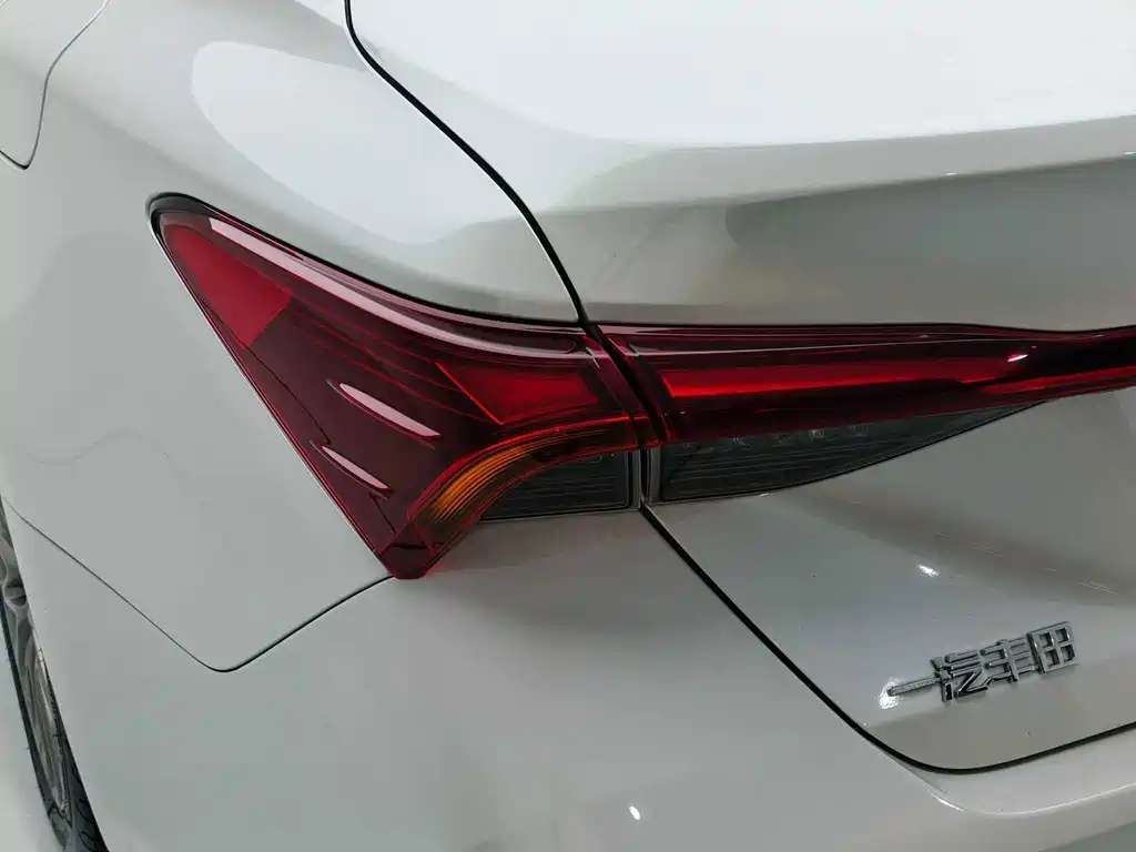 Toyota Avalon — миниатюра 17
