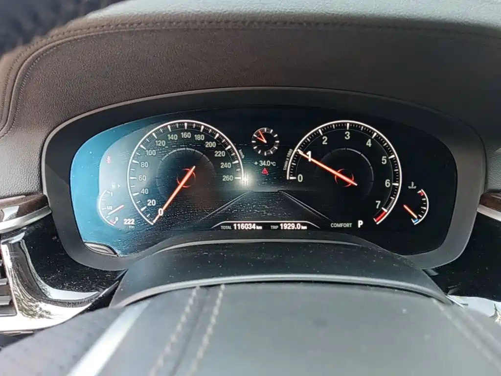 BMW 5 Series — миниатюра 12