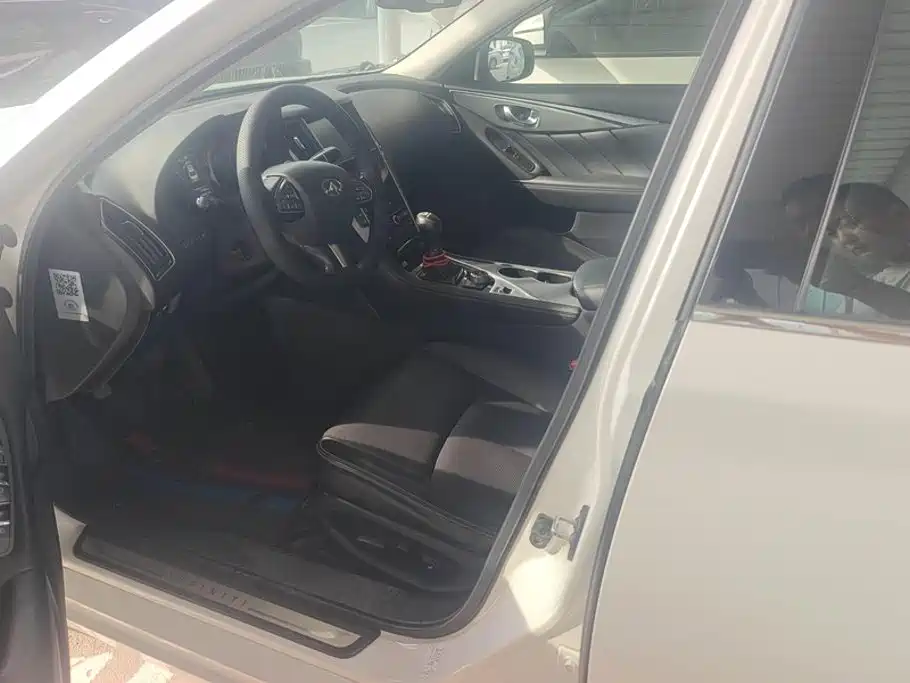 Infiniti Q50 — миниатюра 9