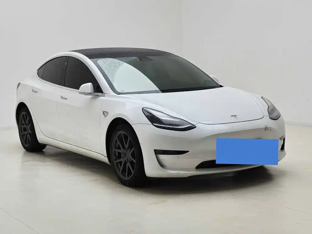 Tesla Model 3 — миниатюра 4