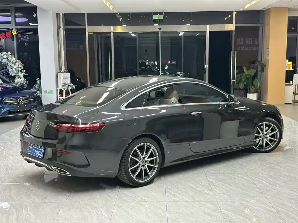 Mercedes-Benz E-Class (Import) — миниатюра 6