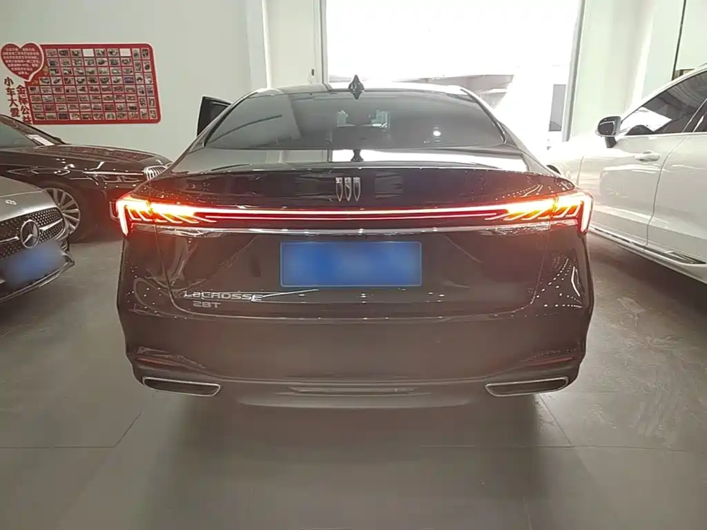 Buick LaCrosse — миниатюра 6