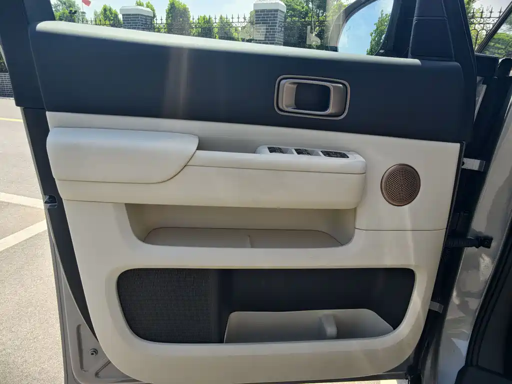 Li Auto MEGA 2025 Home