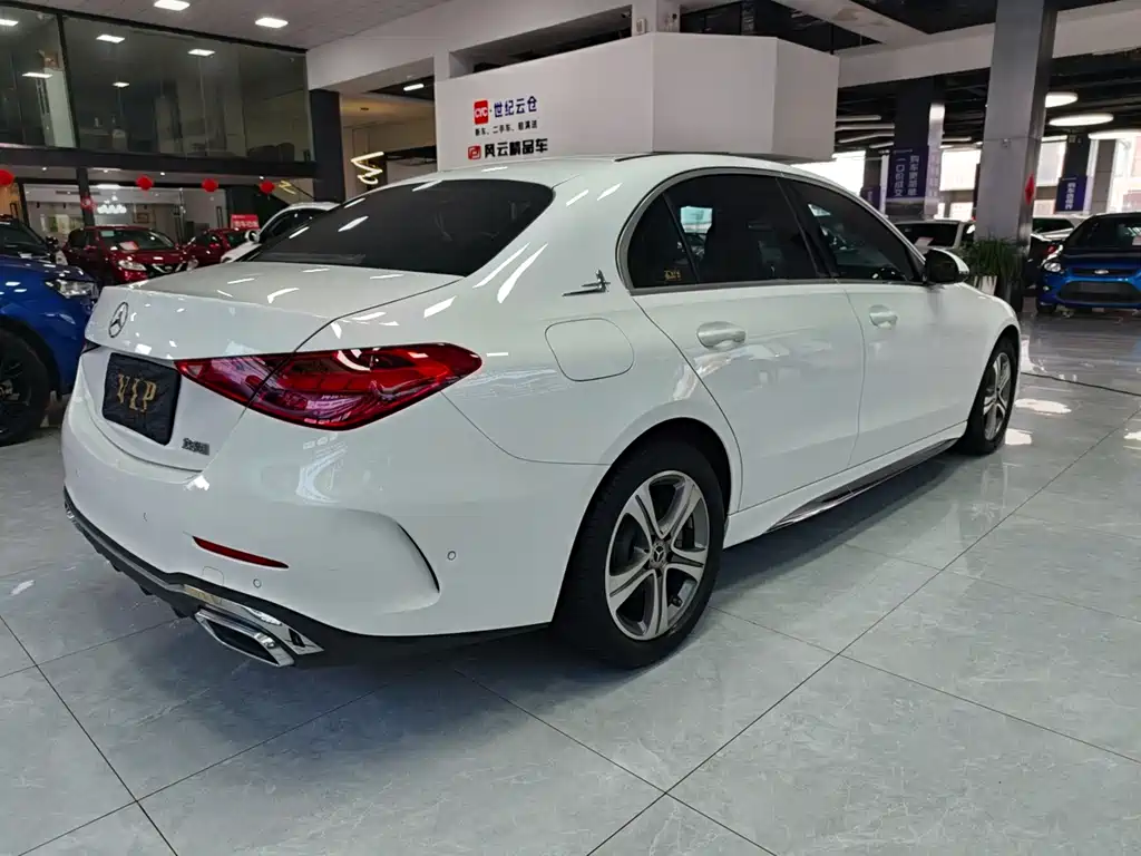 Mercedes-Benz C-Class — миниатюра 8