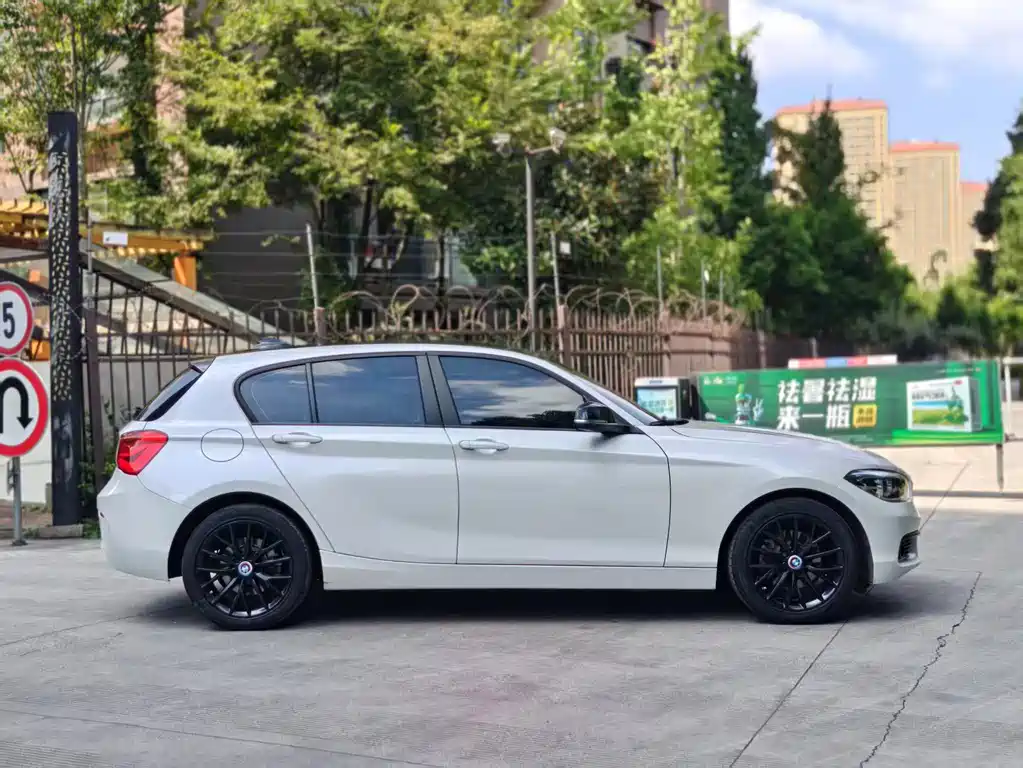BMW 1 Series (Import) — миниатюра 15