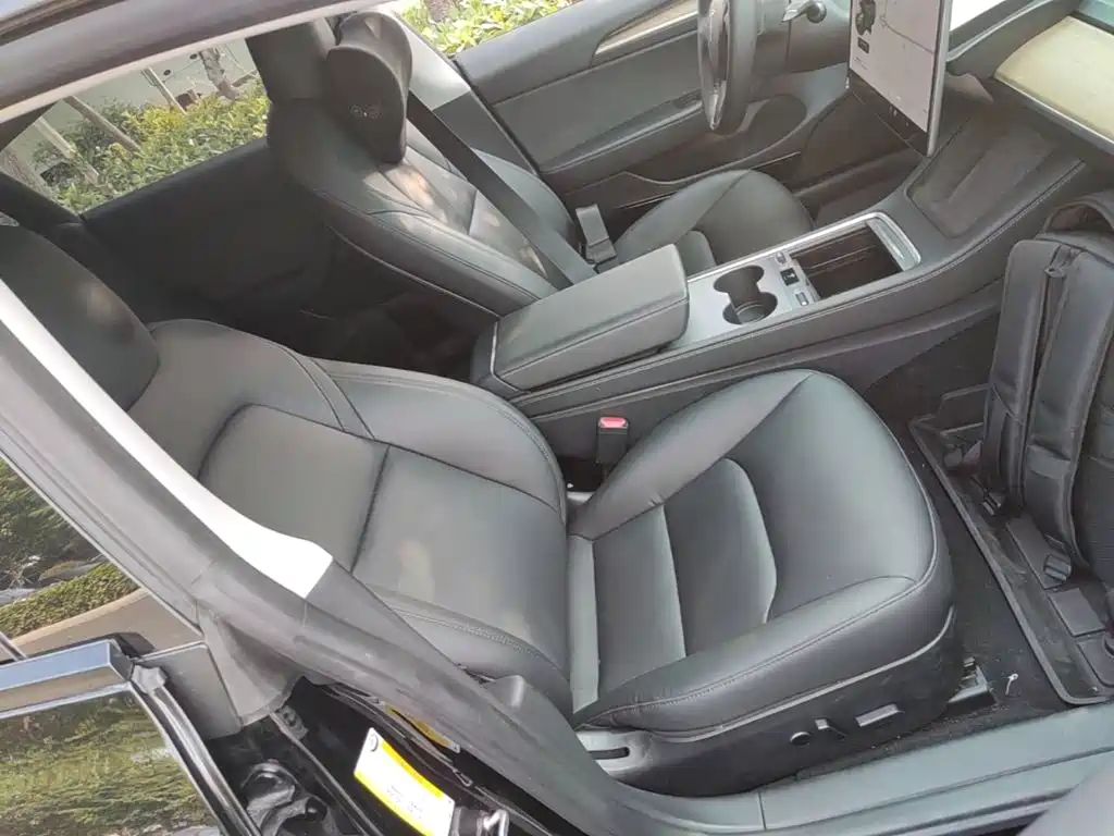 Tesla Model 3 — миниатюра 25