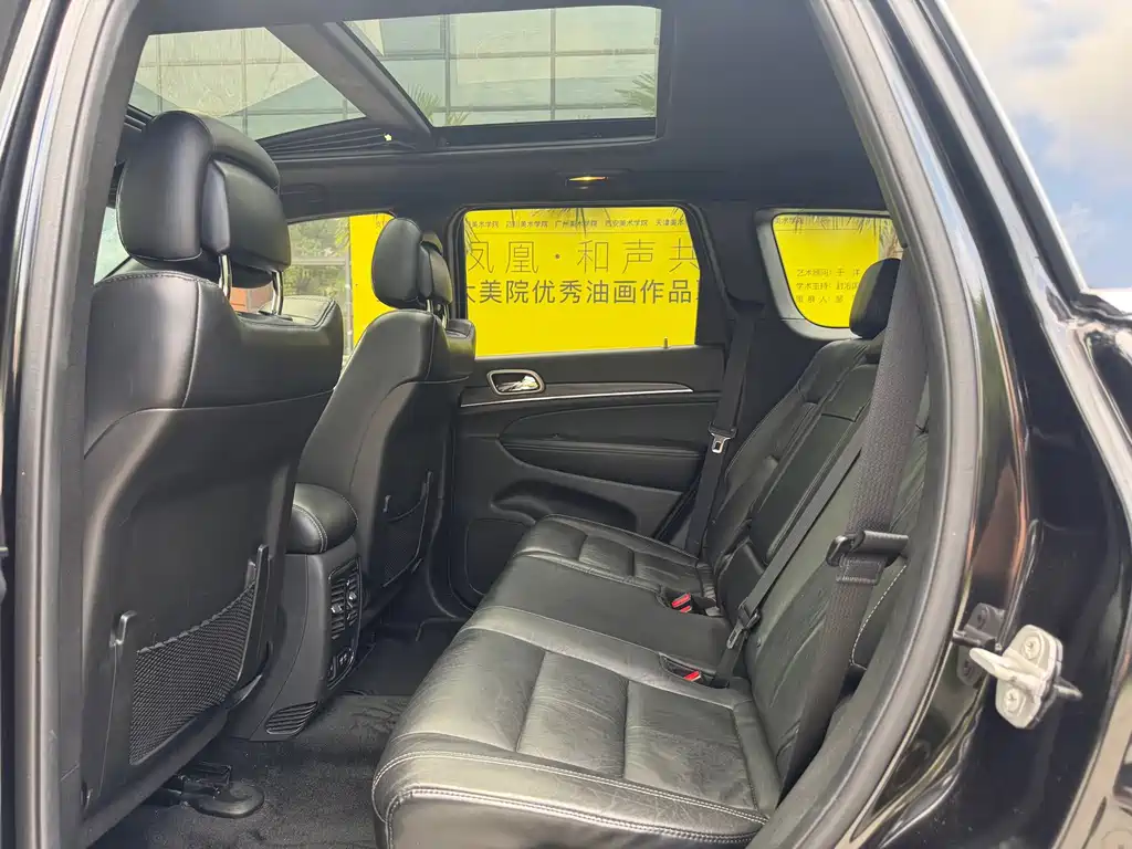 Jeep Grand Cherokee (Import) — миниатюра 4