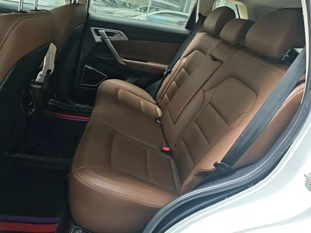 Geely Boyue — миниатюра 17