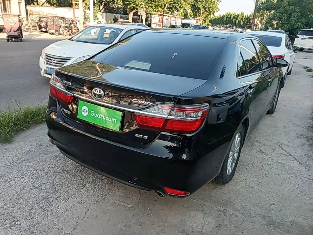 Toyota Camry — миниатюра 7