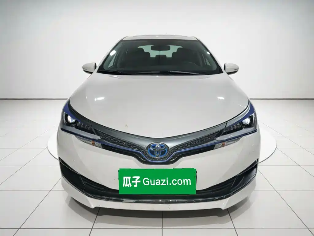 Toyota Corolla Hybrid — миниатюра 2