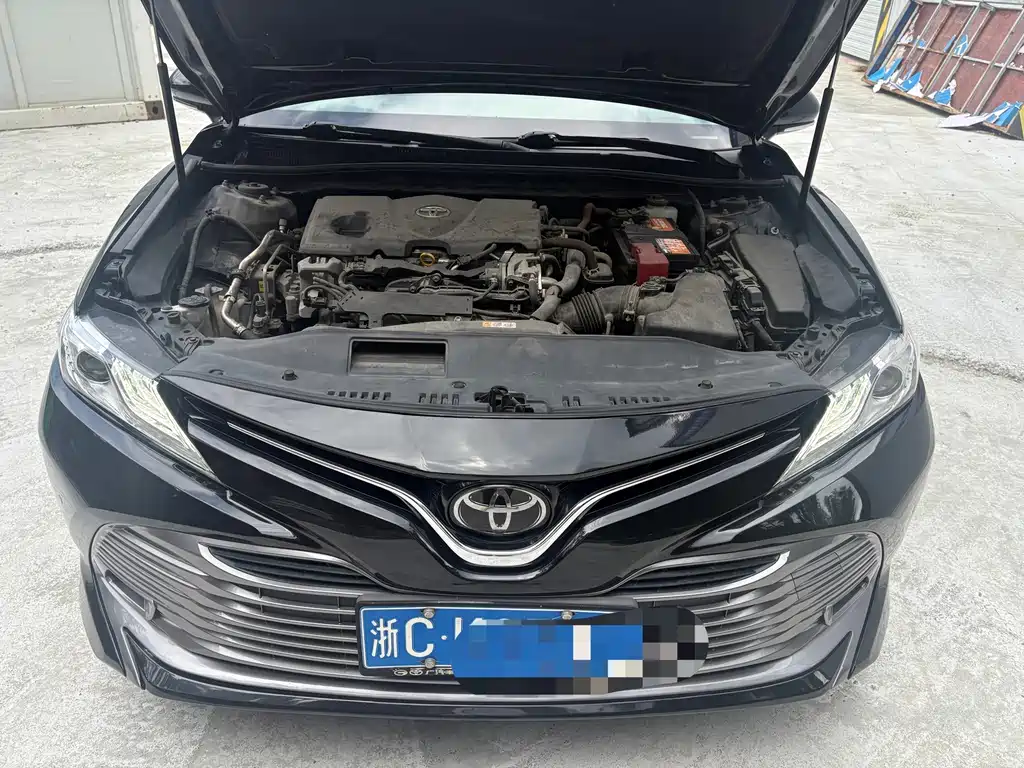Toyota Camry — миниатюра 10