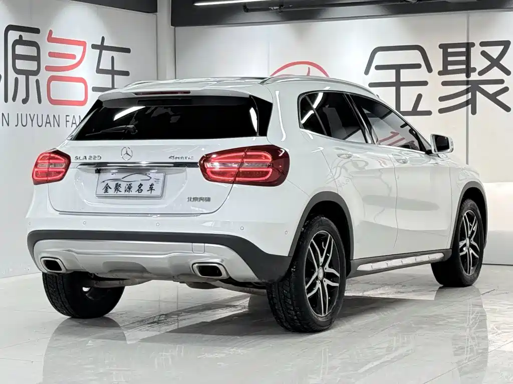 Mercedes-Benz GLA — миниатюра 6