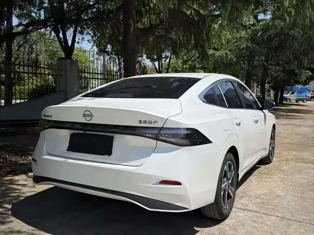 Nissan Sylphy — миниатюра 9
