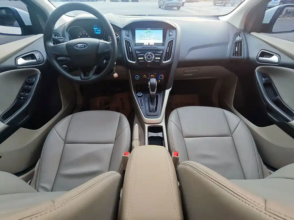 Ford Focus — миниатюра 7
