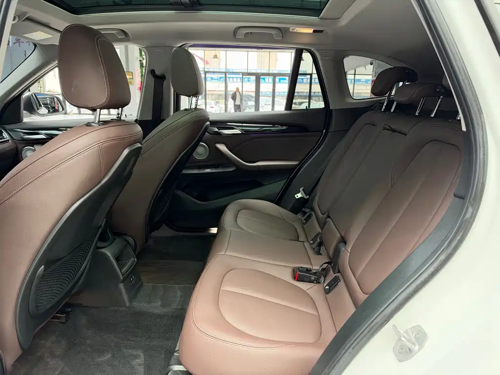 BMW X1 — миниатюра 10