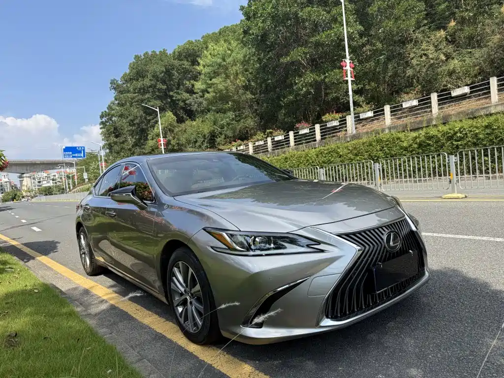 Lexus ES — миниатюра 3