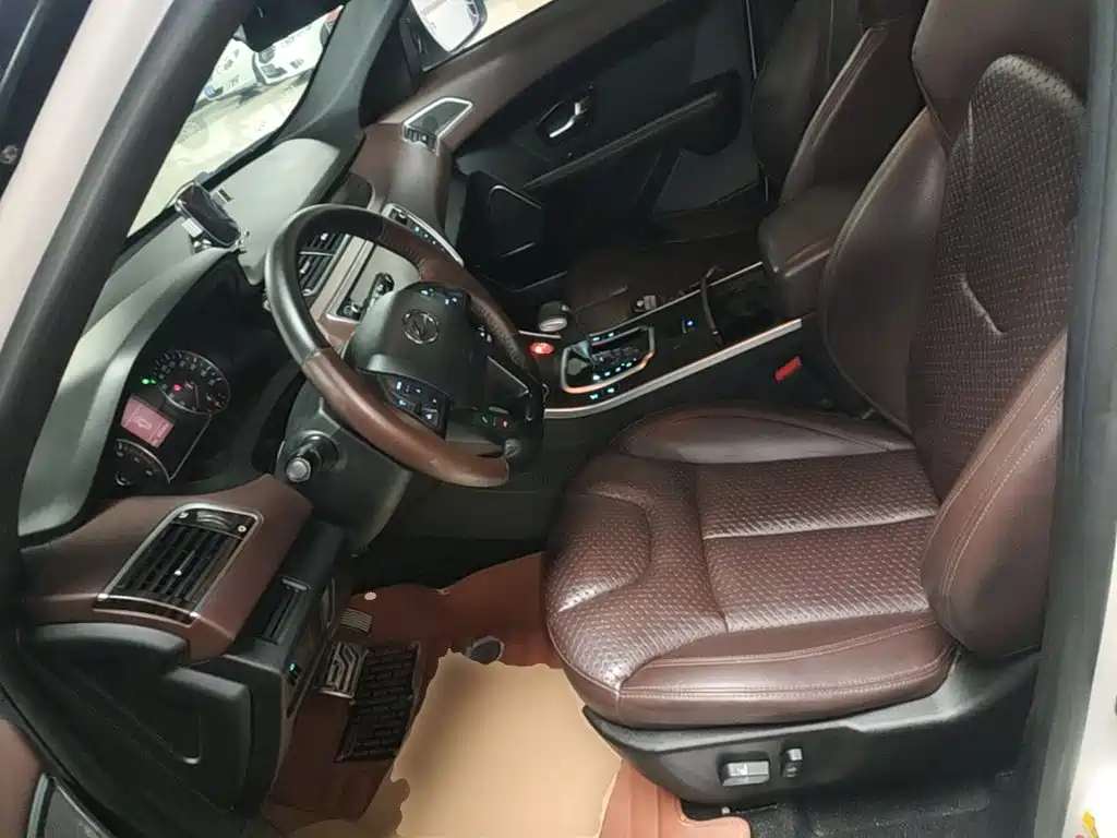 Landwind Landwind X7 — миниатюра 15