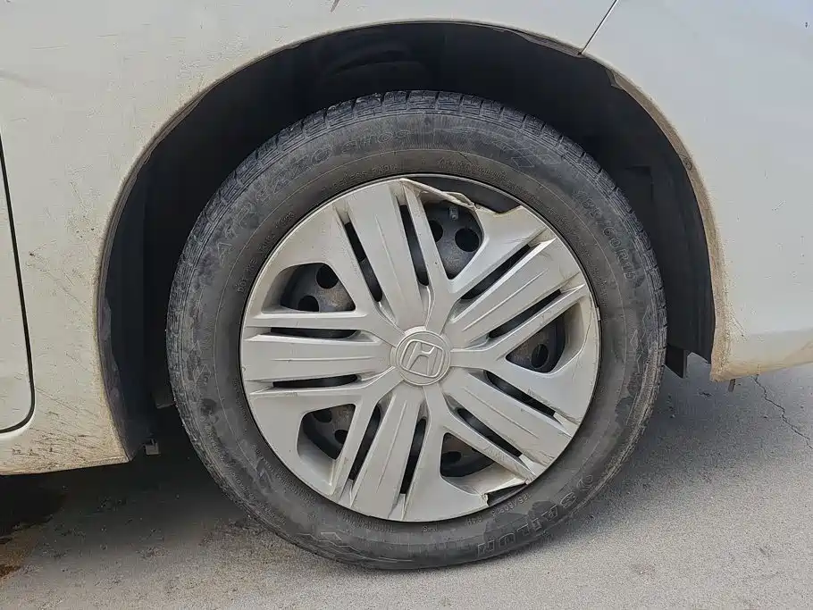 Honda Fit — миниатюра 6