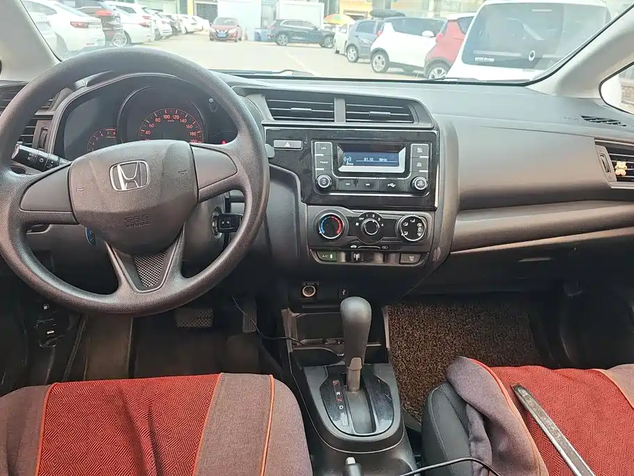 Honda Fit — миниатюра 12