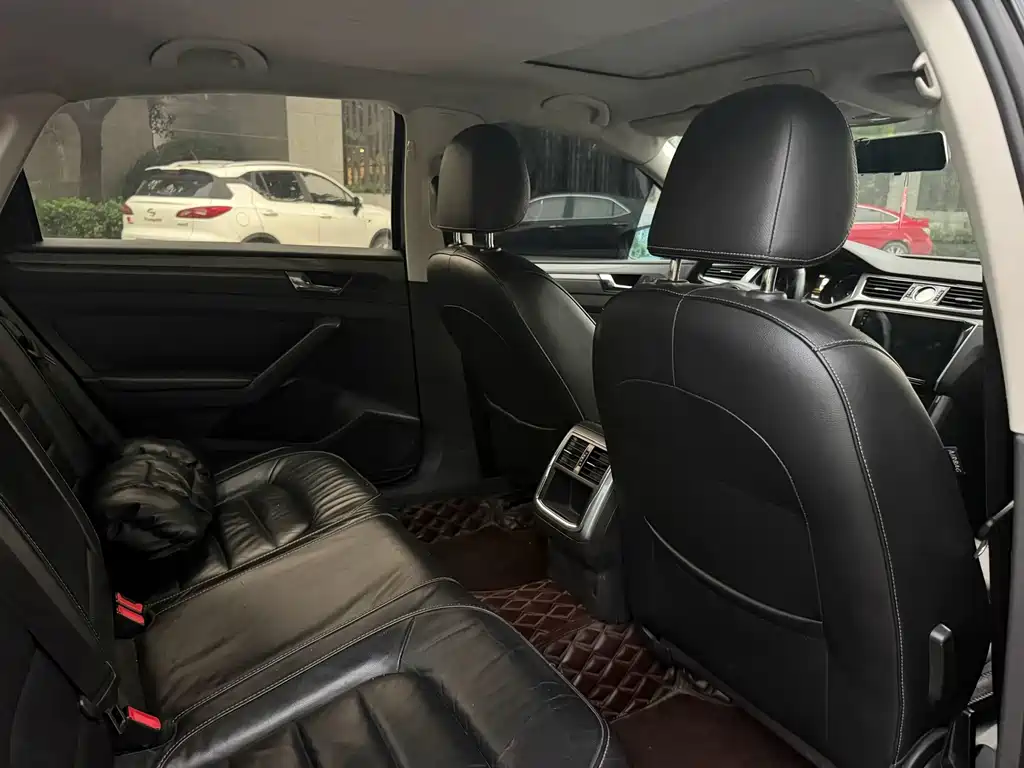 Volkswagen Passat — миниатюра 7