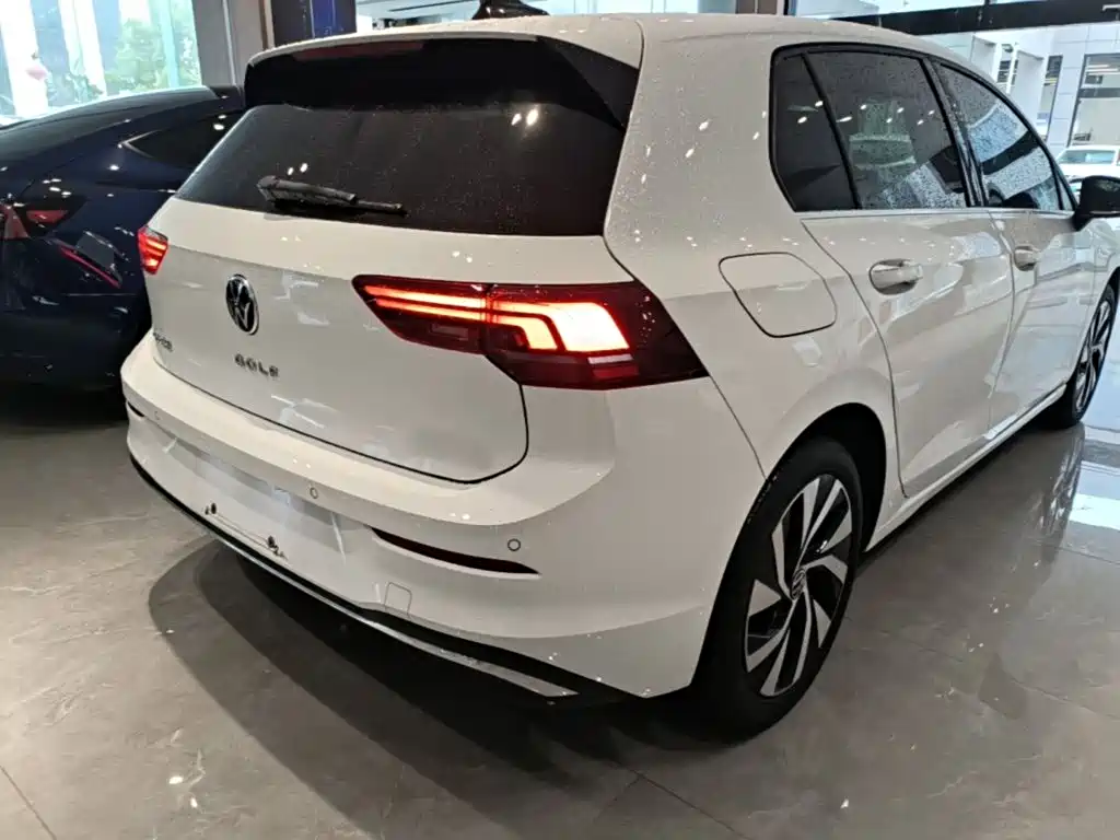 Volkswagen Golf — миниатюра 8
