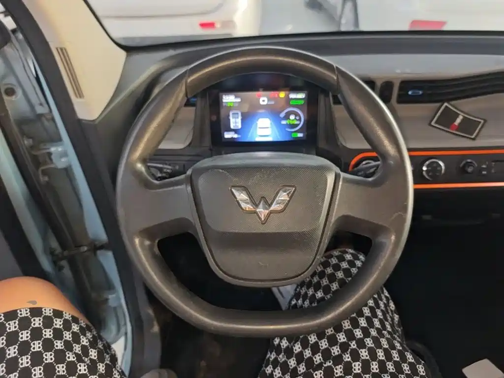 Wuling MINIEV — миниатюра 11