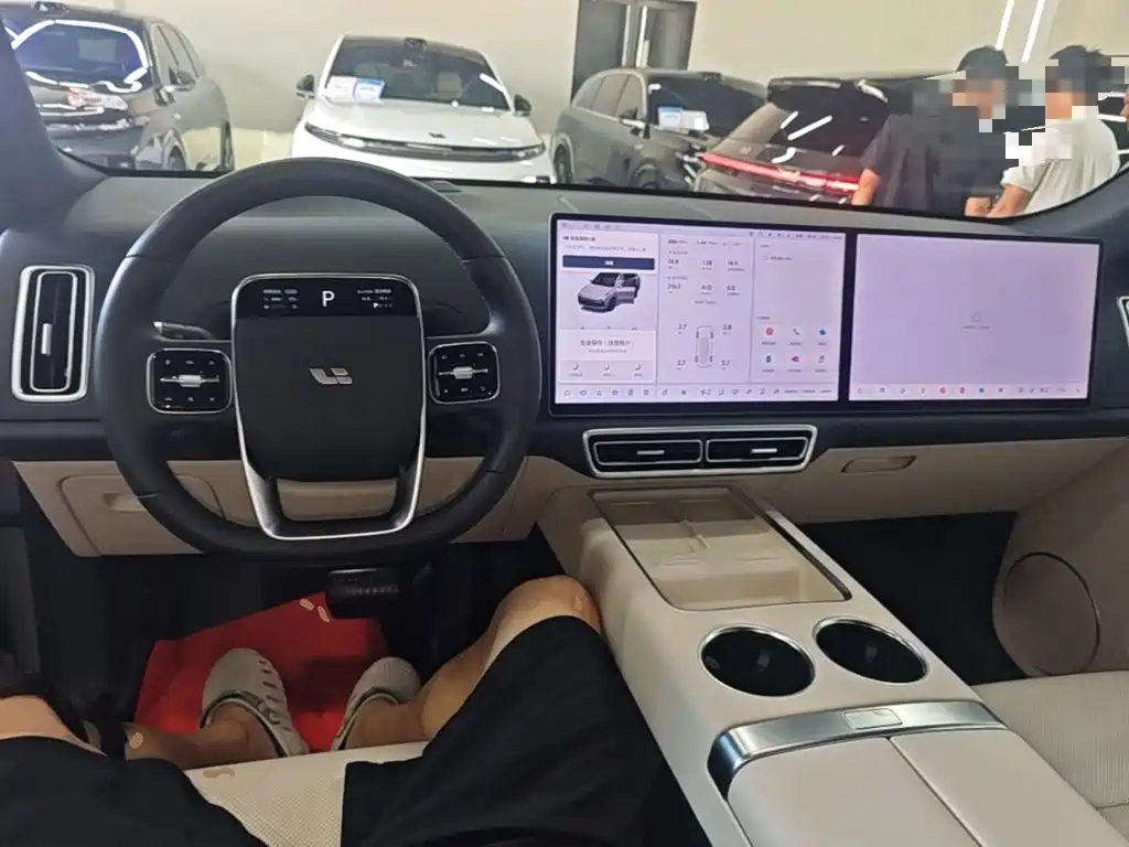 Li Auto Li L8 — миниатюра 10