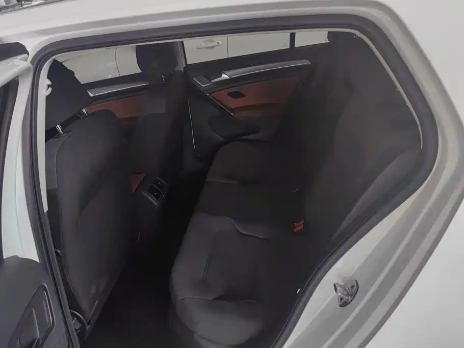 Volkswagen Golf — миниатюра 11
