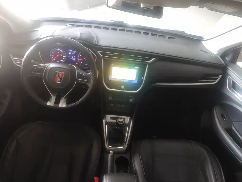 Roewe RX3 — миниатюра 10