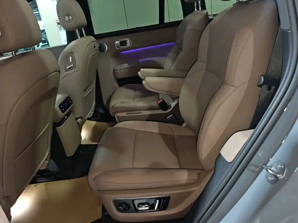 Li Auto Li L8 — миниатюра 17