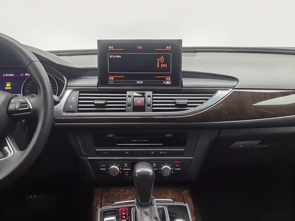 Audi A6L — миниатюра 12