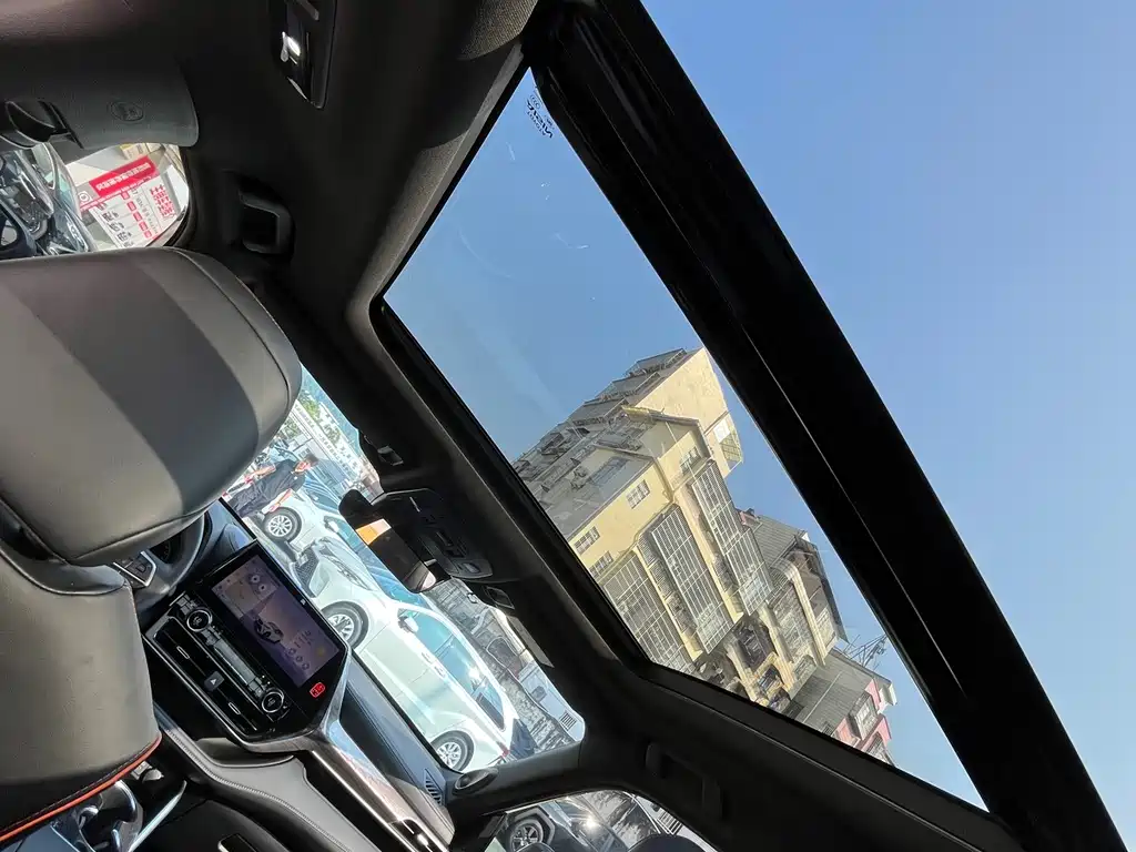 Toyota Crown Kluger — миниатюра 29