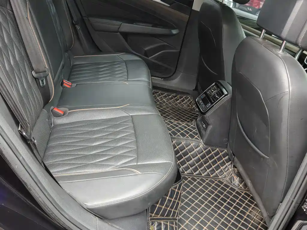 Volkswagen Passat — миниатюра 7