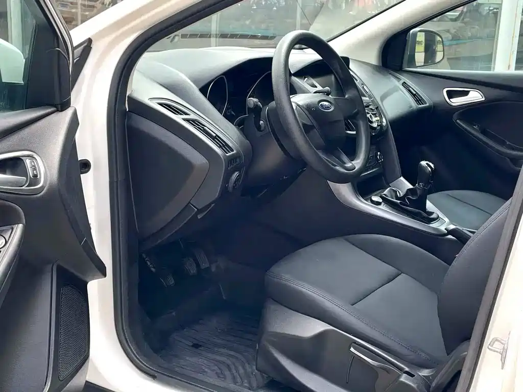 Ford Focus — миниатюра 4