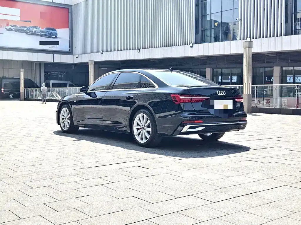 Audi A6L — миниатюра 10