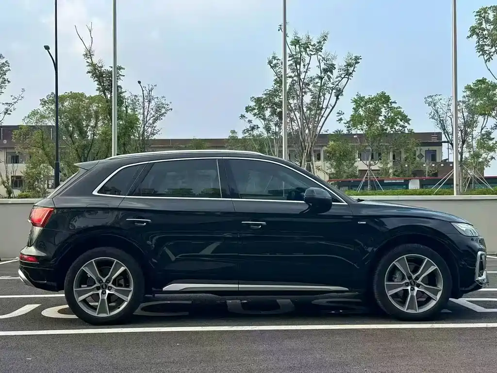 Audi Q5L — миниатюра 3