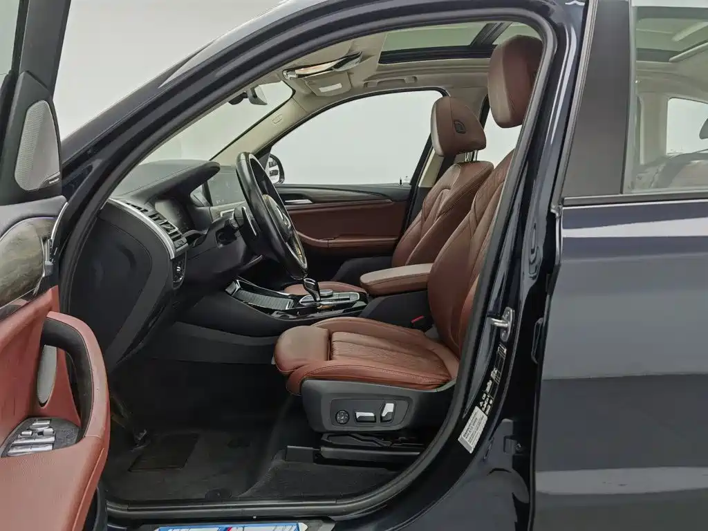 BMW X3 — миниатюра 10