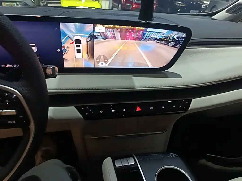 Buick GL8 Hybrid — миниатюра 13