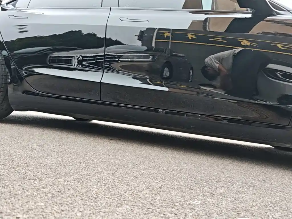 Tesla Model 3 — миниатюра 21