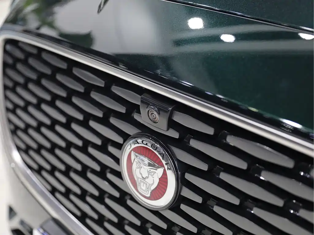 Jaguar XFL 2024 2.0T P250 Premium Luxury