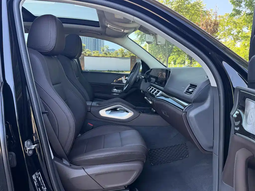 Mercedes-Benz GLE (Import) — миниатюра 12