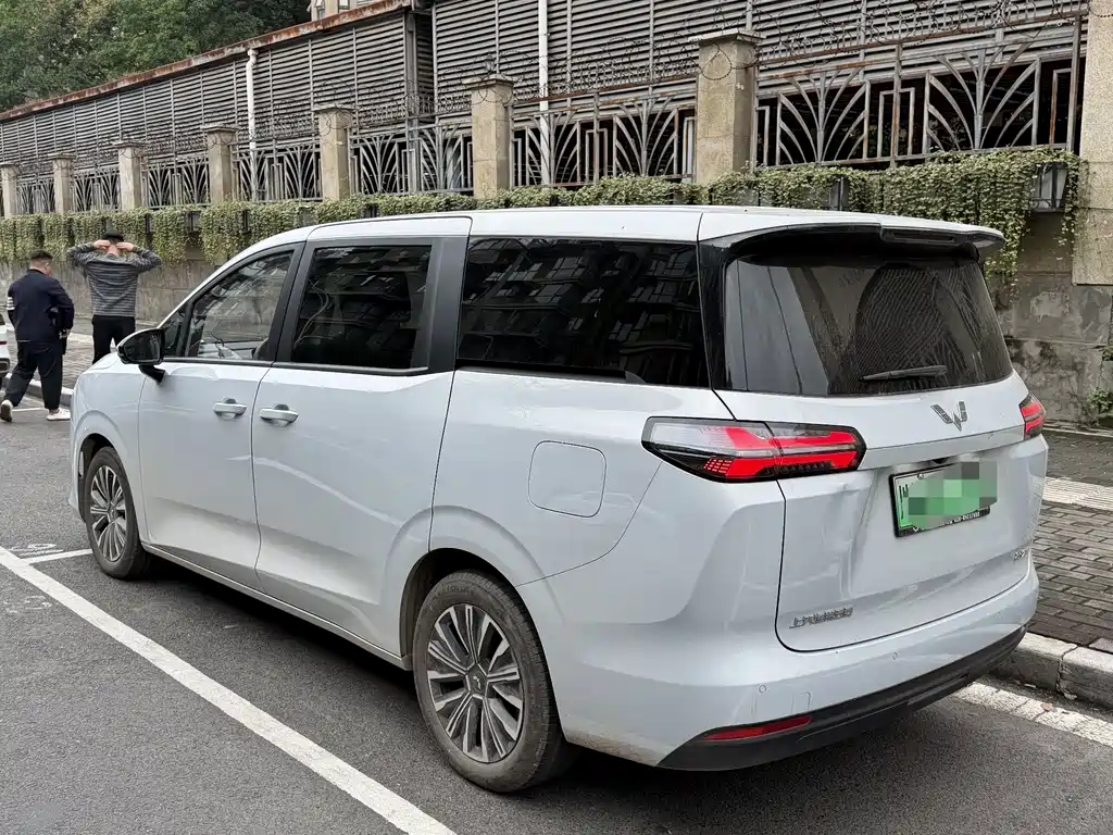 Wuling Xingguang 730 New Energy — миниатюра 4
