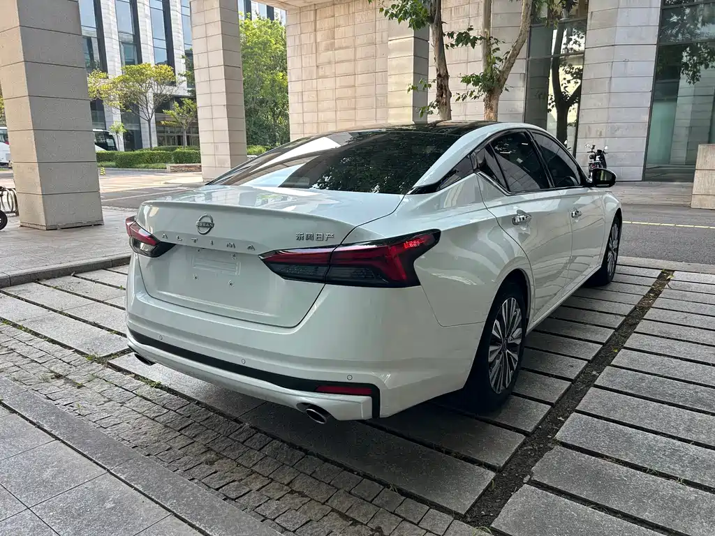 Nissan Teana — миниатюра 4
