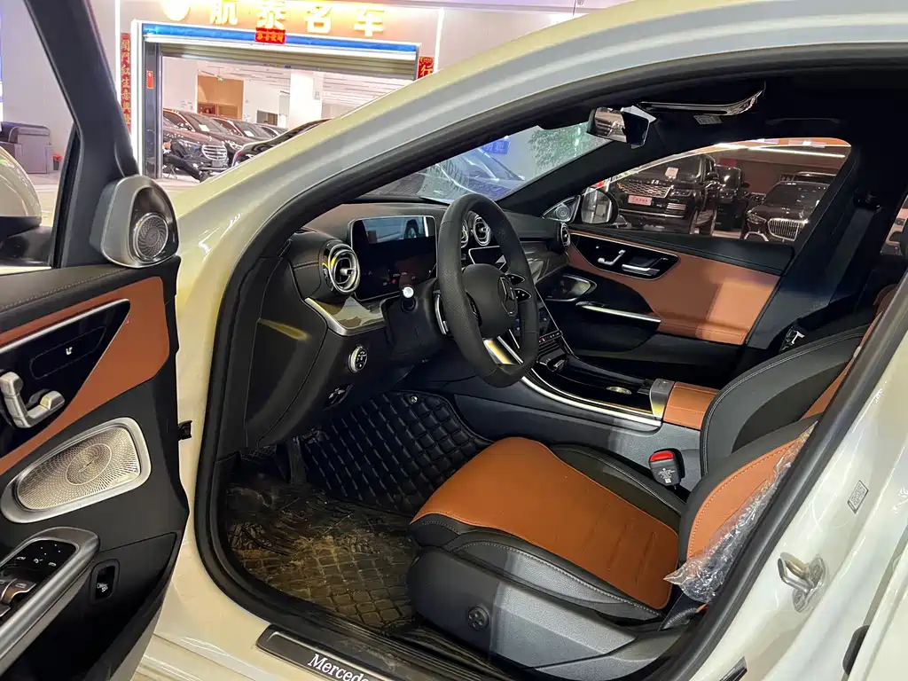 Mercedes-Benz C-Class — миниатюра 6