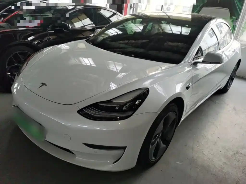 Tesla Model 3 — миниатюра 2