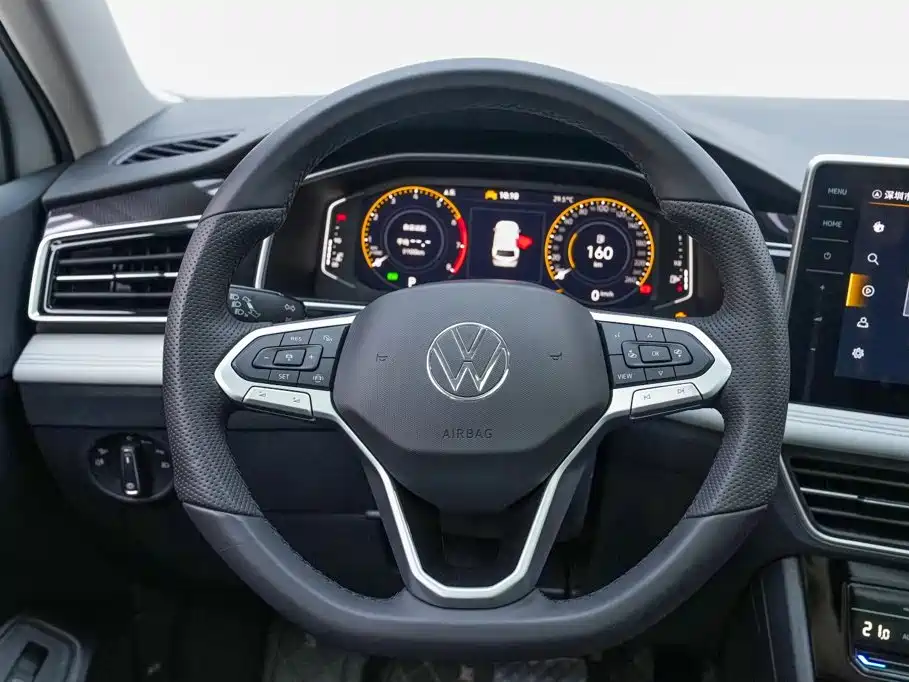 Volkswagen Tiguan L — миниатюра 11