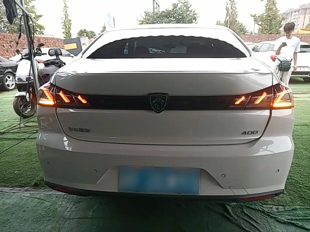 Peugeot 408 — миниатюра 6
